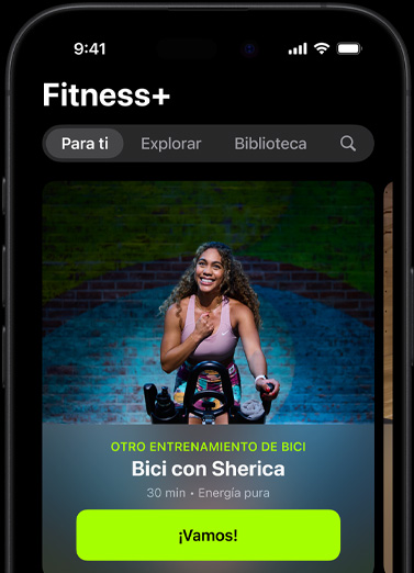 Pantalla de un iPhone con una recomendación de entrenamiento personalizada en la sección Para Ti de Fitness+