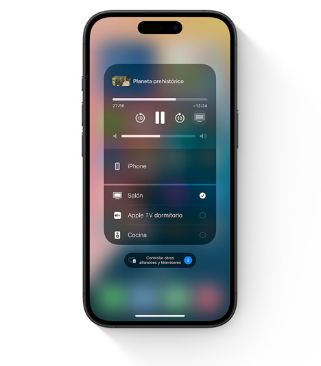 Un iPhone muestra la interfaz de usuario de AirPlay con audio para varias habitaciones