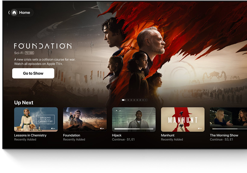 Een flatscreen-tv waarop het beginscherm van de Apple TV-app wordt getoond