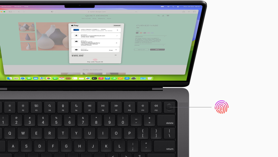 „MacBook Pro“ ekrane vykdomas pirkimas internetu naudojant „Touch ID“.