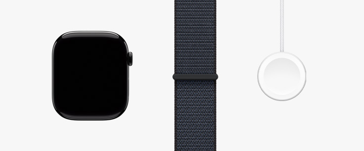 مرصوصة في صف واحد: صورة أمامية لساعة Apple Watch Series 10، وحزام Loop رياضي أرجواني حالك، وكابل الشاحن المغناطيسي السريع إلى ‏USB-C.‏‏